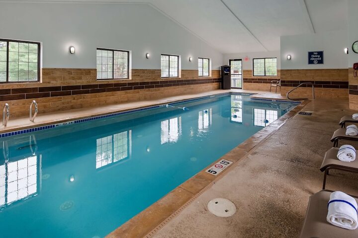 Pool 4 of 27