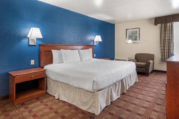 SureStay Hotel by Best Western East Brunswick