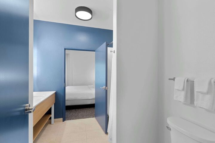 Room 9 of 31