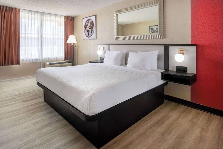 Ramada by Wyndham Rome / Verona
