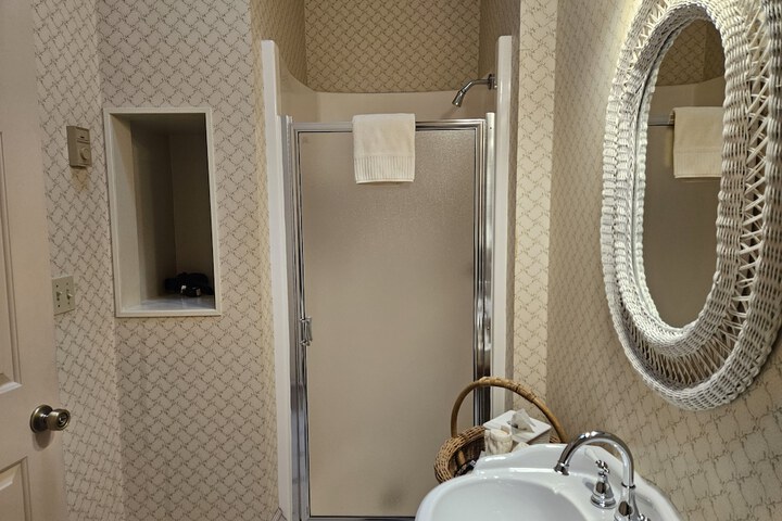 Room 41 of 95