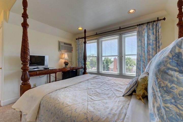 Room 25 of 106