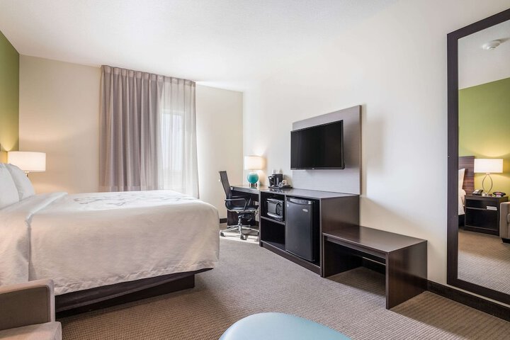 Room 25 of 72
