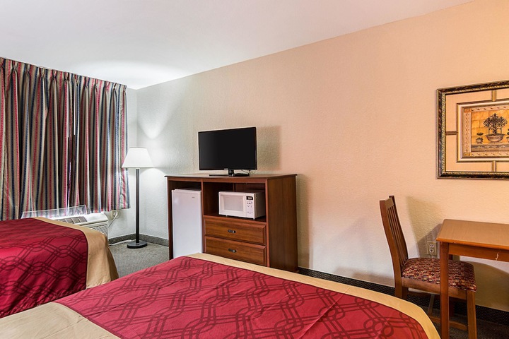 Room 19 of 35