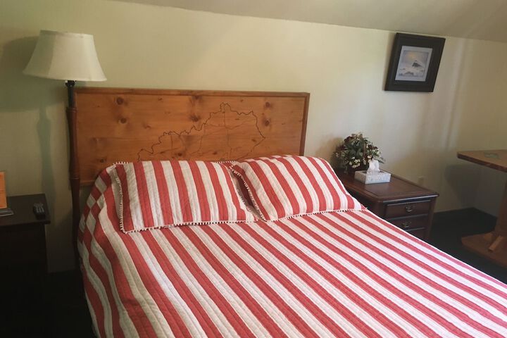 Room 12 of 34