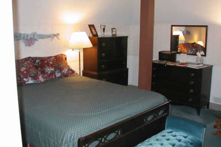 Room 5 of 25