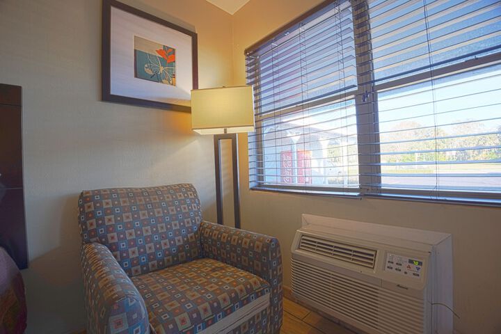 Room 28 of 126