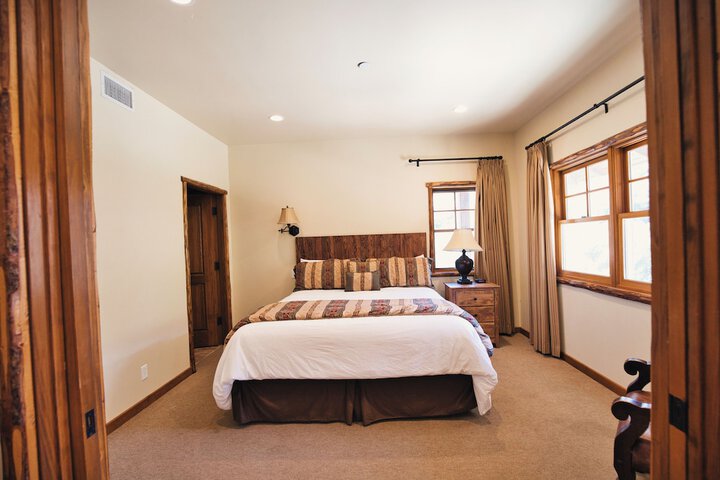 Circle Bar B Guest Ranch