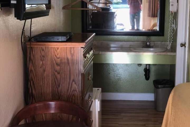 Kelseyville Motel