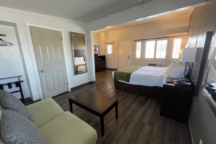 Hi View Inn & Suites