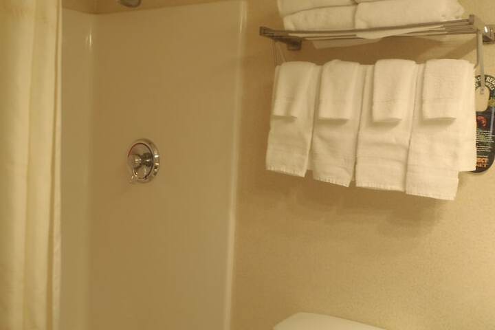 Comfort Inn & Suites Dayville - Killingly Industrial Park