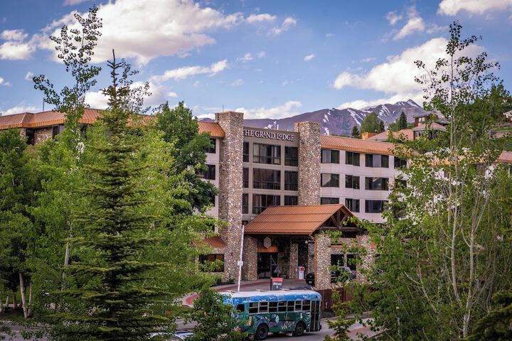 Hotel 4 of 87