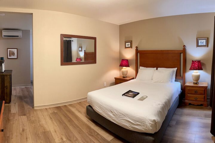 Room 27 of 118