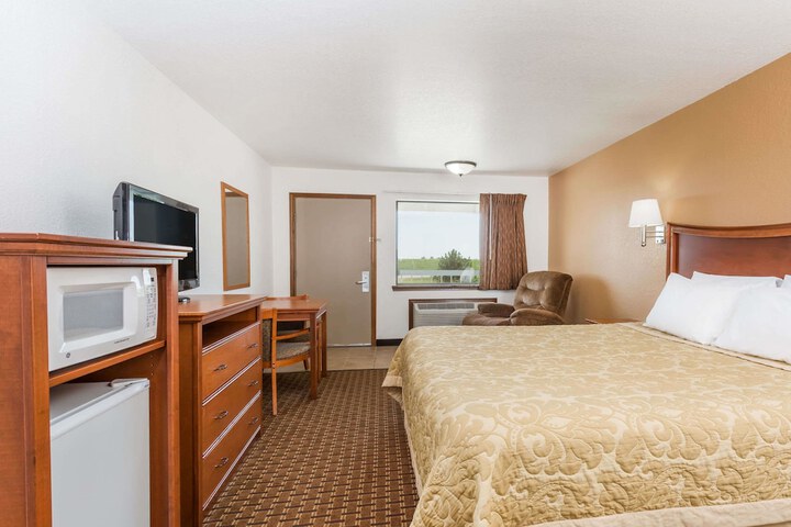 Room 9 of 23