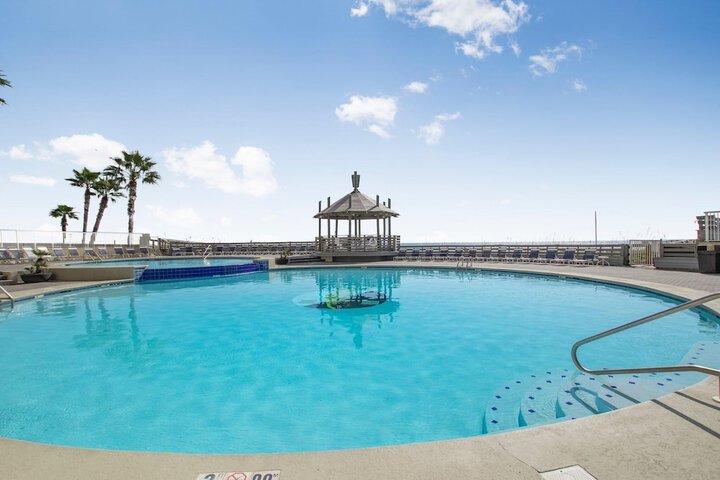 Pool 11 of 50