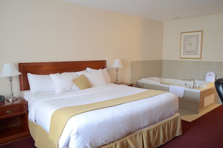 Room 43 of 66