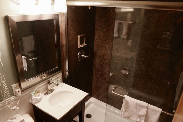 Room 29 of 34