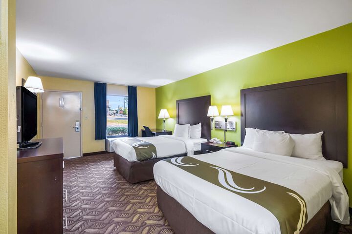 Room 32 of 58