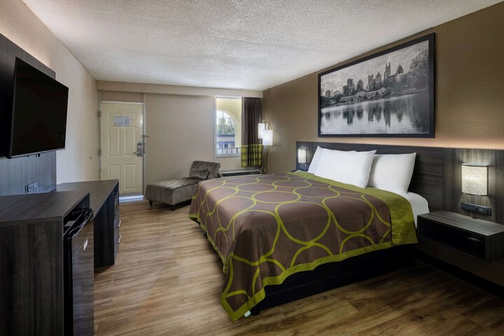 Room 13 of 26