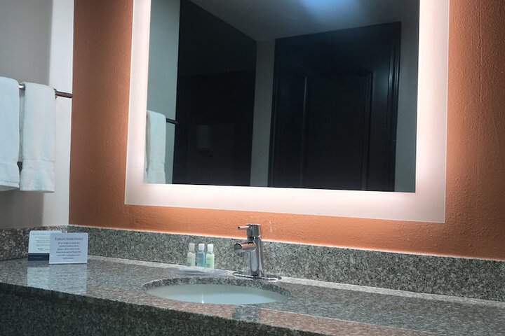 Room 18 of 24