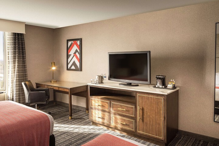Room 23 of 39