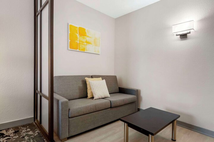 Room 20 of 53