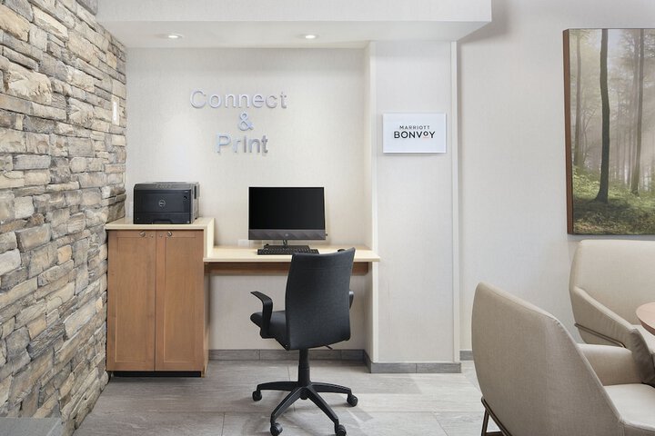 Fairfield Inn by Marriott Raleigh Airport / RTP