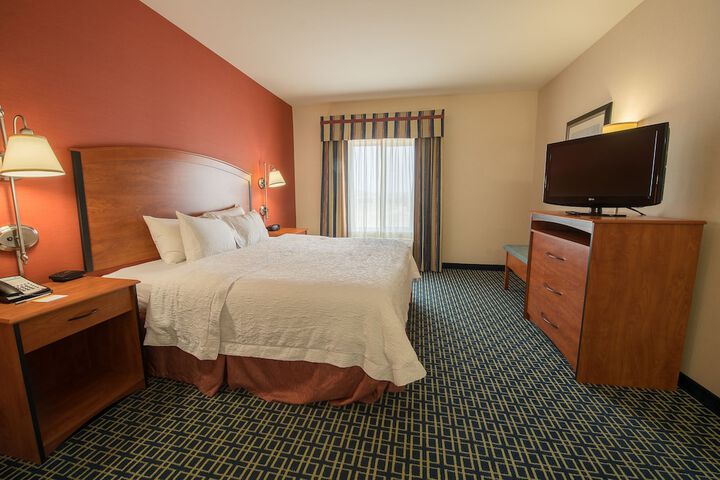 Hampton Inn & Suites Ridgecrest