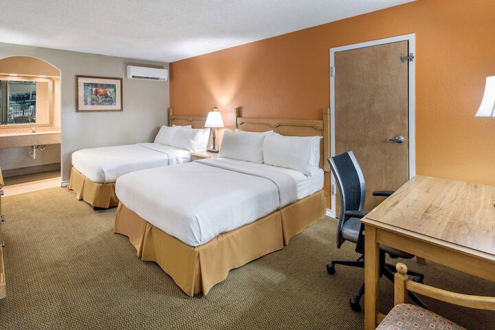 Room 54 of 86