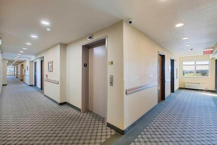 Pinedale Hotel & Suites