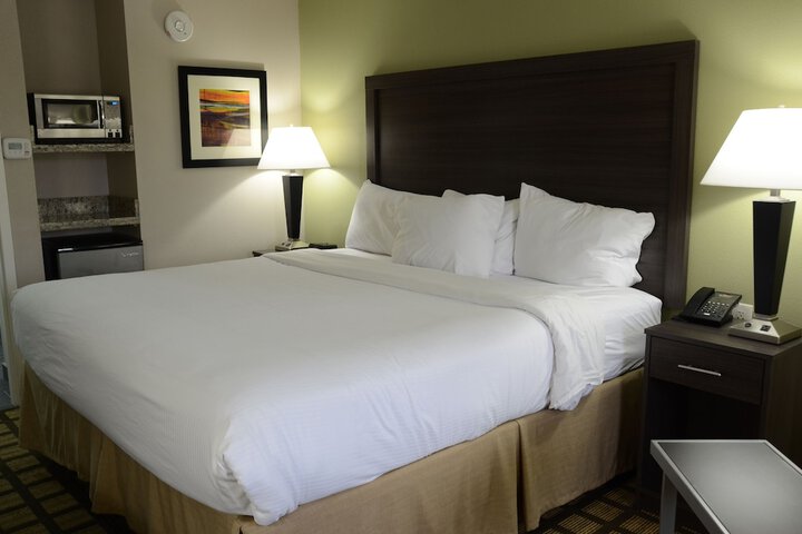 Baymont by Wyndham Clarksville