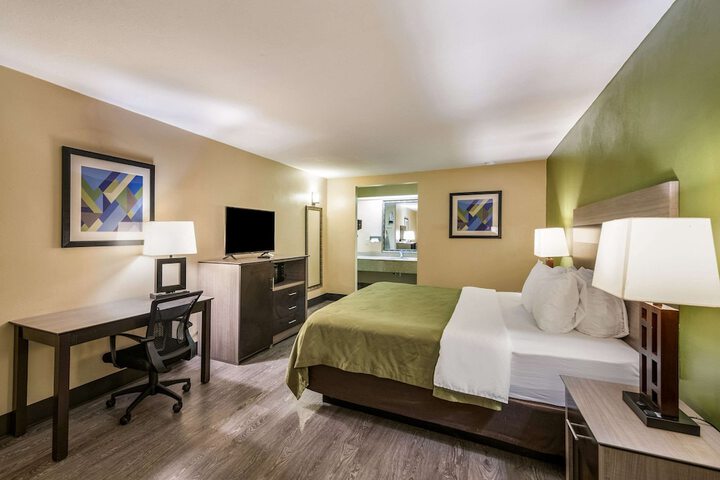 Room 19 of 39