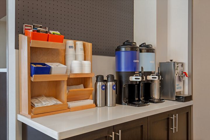 Breakfast/Coffee Service 30 of 43