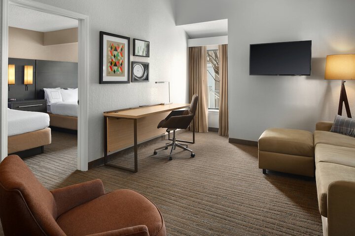 Room 10 of 23