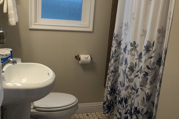 Beach Bungalow Inn and Suites