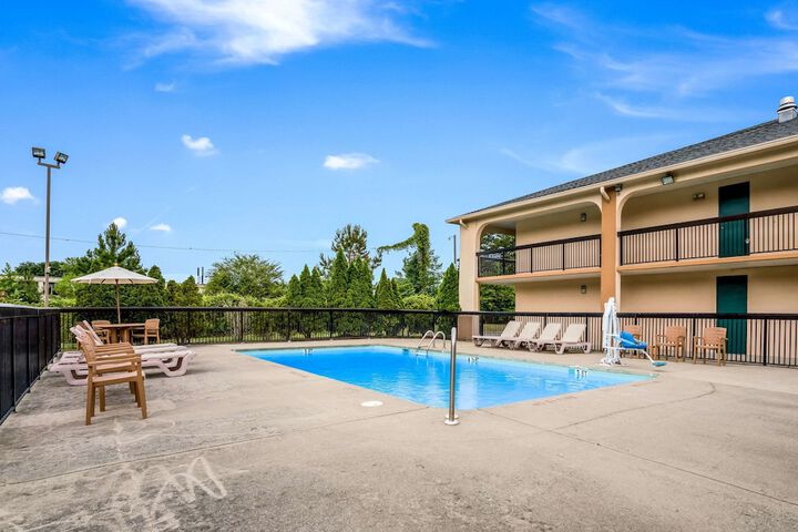 Pool 3 of 33