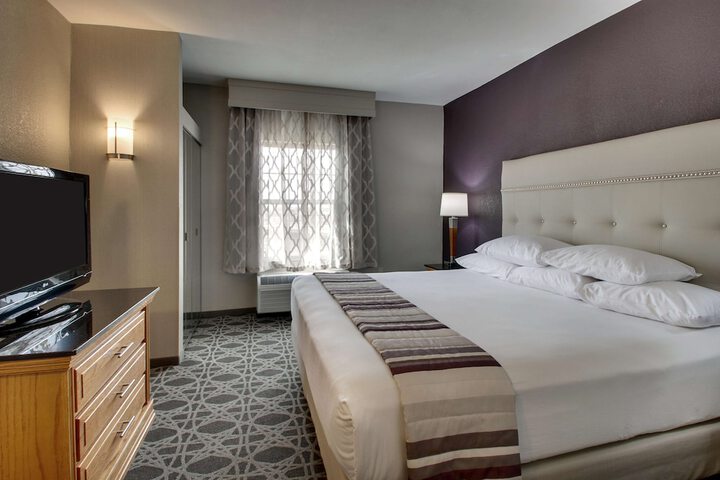Room 42 of 77