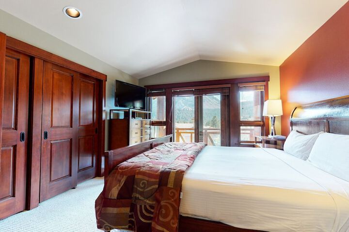 Room 10 of 62