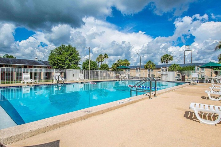 Pool 4 of 31