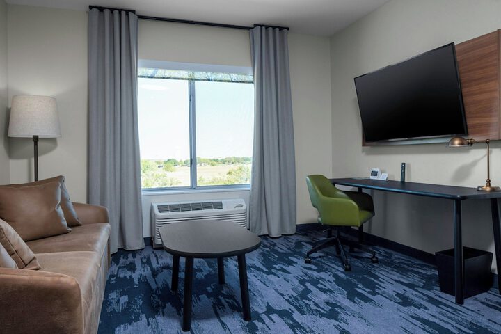 Room 14 of 28