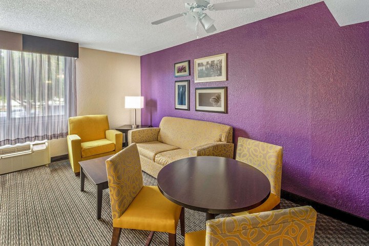 Room 20 of 31