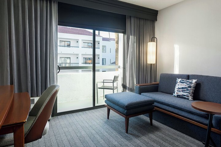 Room 30 of 44