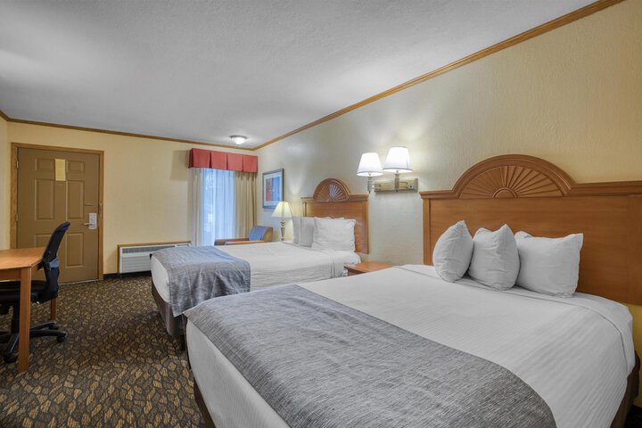 SureStay by Best Western Kansas City Country Inn North