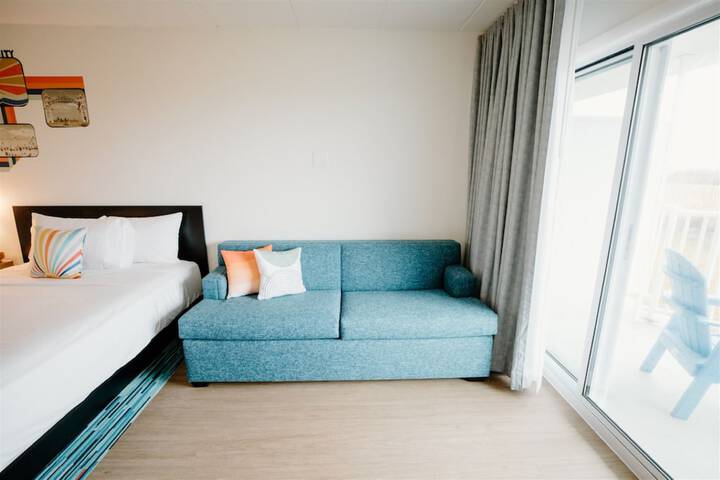 Room 15 of 37