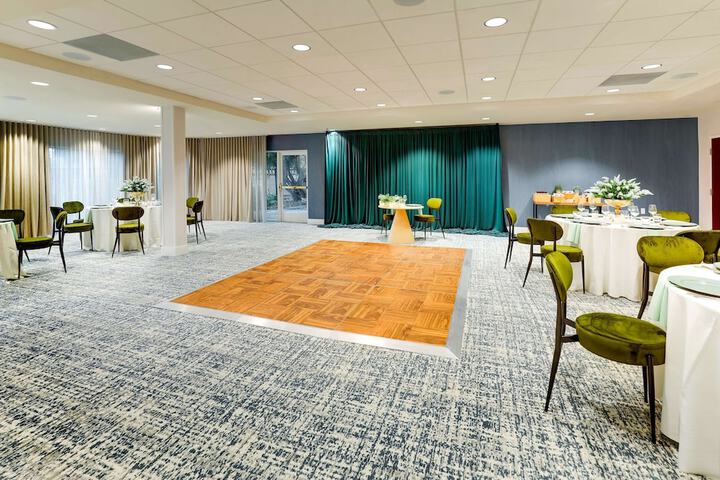Sonesta Select San Francisco Airport Oyster Point Waterfront