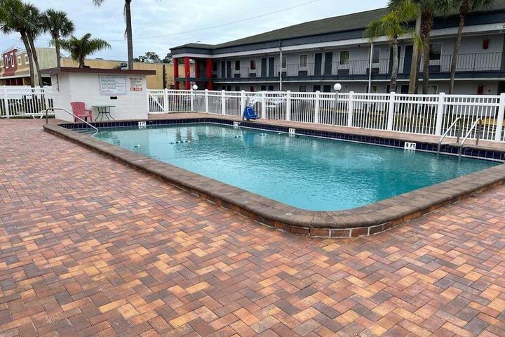 Pool 8 of 22