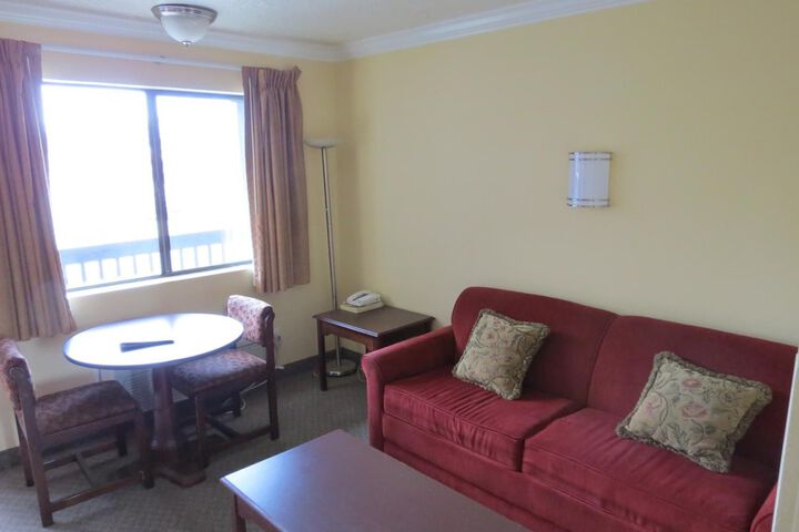 Western Royal Inn