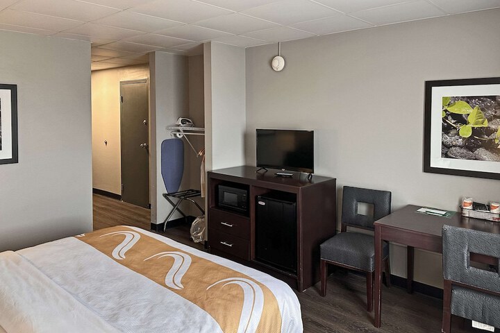 Room 18 of 44