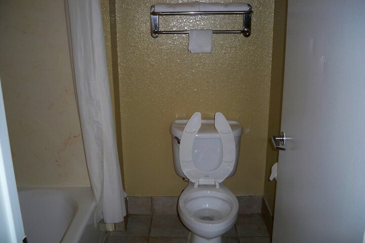 Room 54 of 65