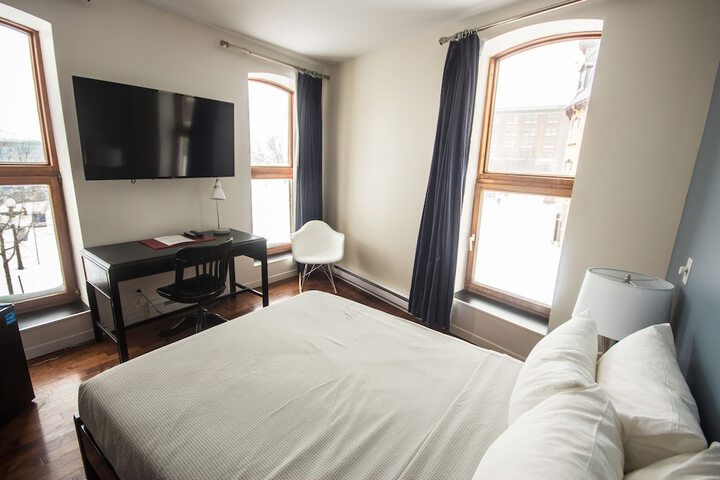 Room 22 of 28